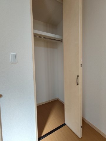 メゾン第１３むさし 101収納