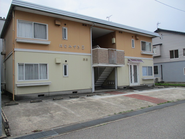 石川県金沢市八日市３丁目 1階外観