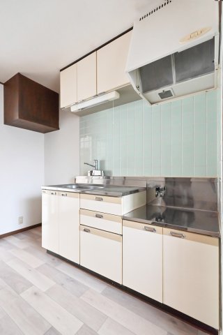 サンヒルズ 102キッチン