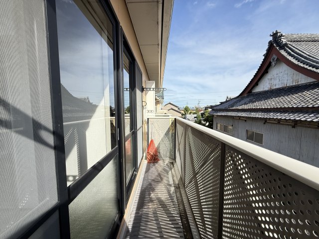 グリーンパークはやのB 202バルコニー