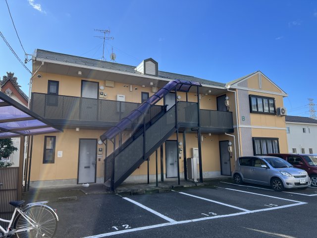 グリーンパークはやのB 202外観