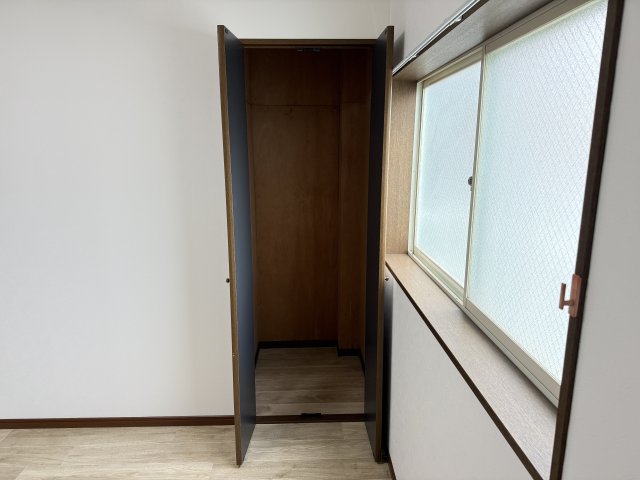 ラポールおおいA 101収納