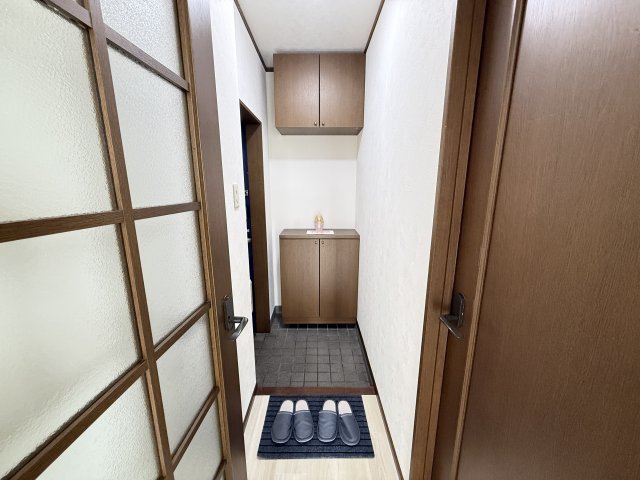 ラポールおおいA 201玄関