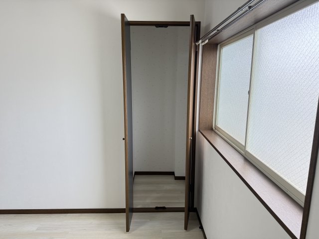 ラポールおおいA 201収納
