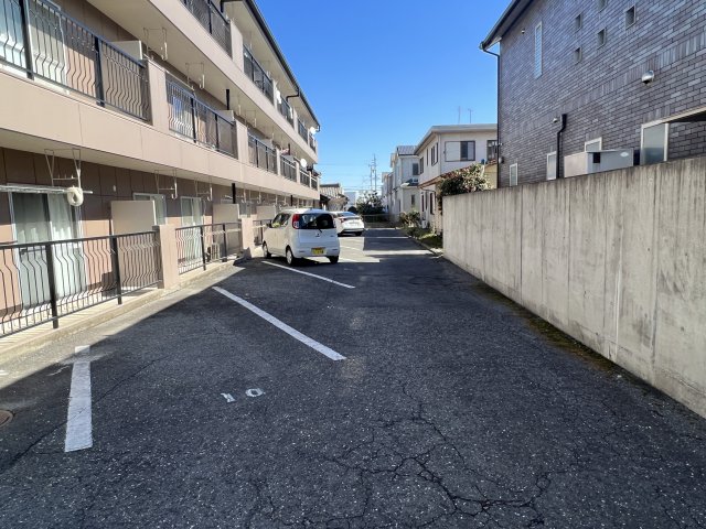 サンライズ 302駐車場