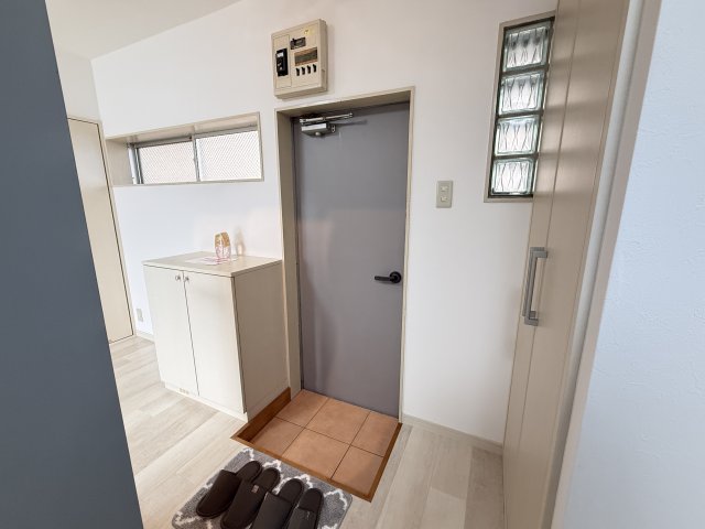 サンライズ 306玄関