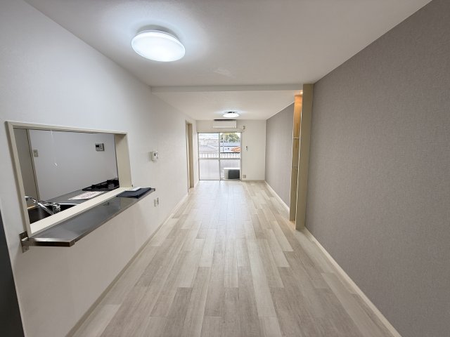 サンライズ 306居間・リビング