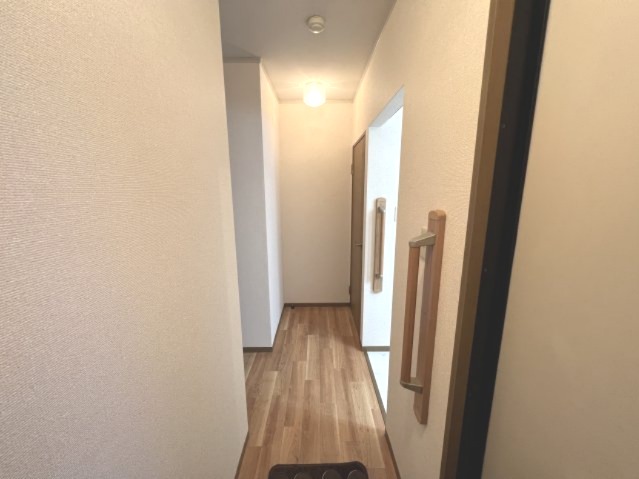 ミレニアムKN 105玄関
