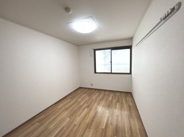ミレニアムKN 105その他