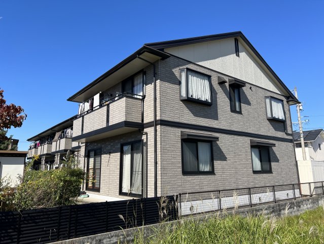 ミレニアムKN 205外観