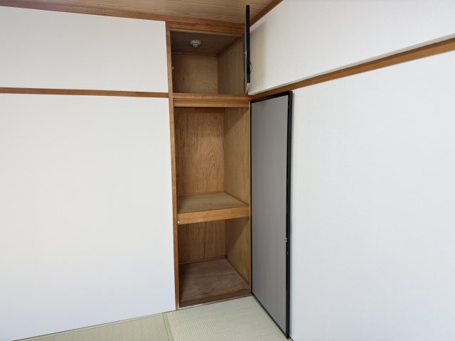 エステート上松 104収納