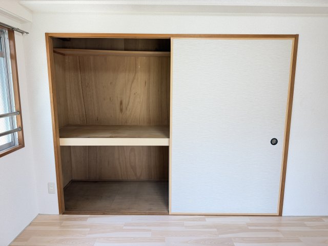 杉山マンション 102収納