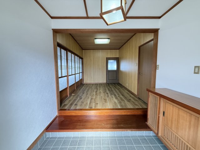 養老町江月貸家 1玄関