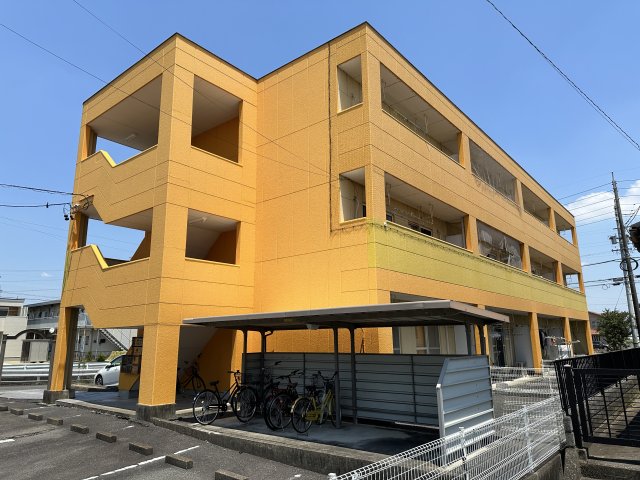 コーラスライン 201外観