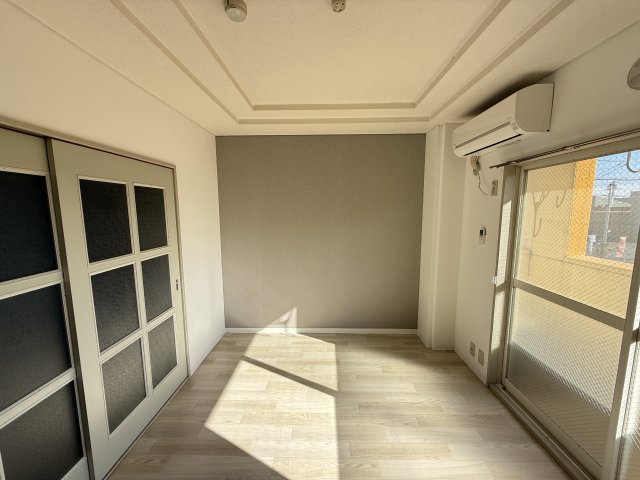 コーラスライン 201洋室