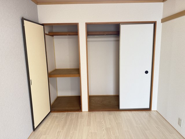 ヴィラ・アカンサスA 101収納