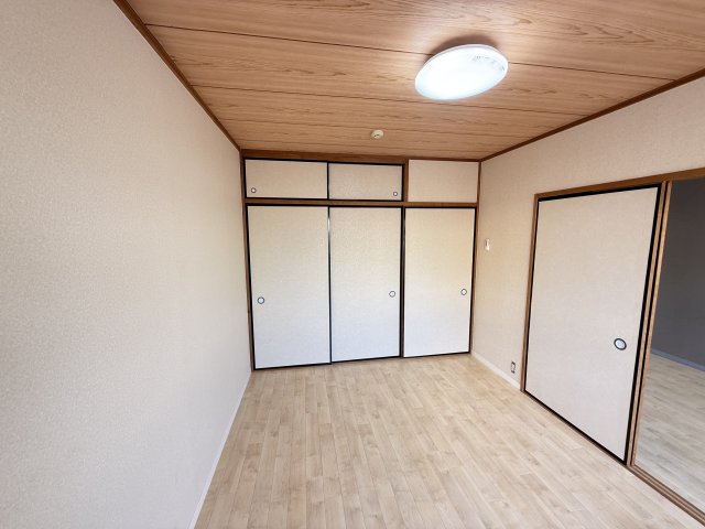 アメニティパークB 201洋室