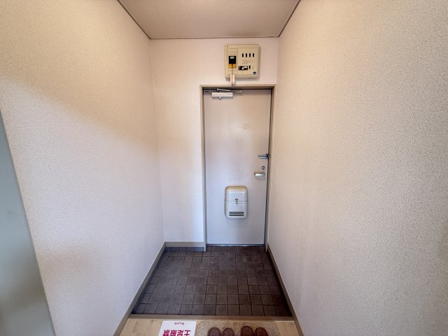 アメニティパークB 201玄関