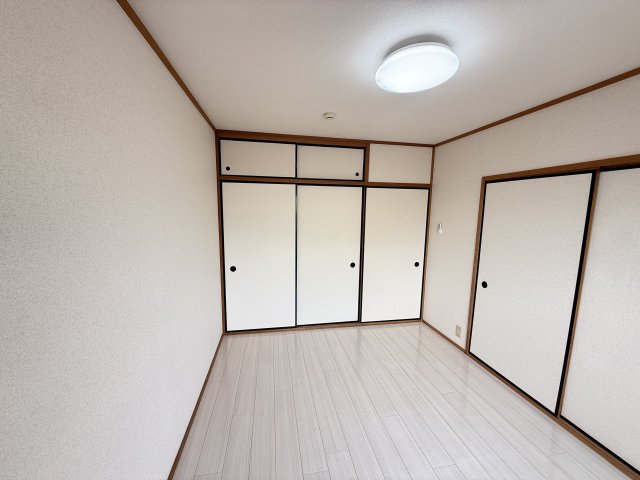 アメニティパークB 202洋室