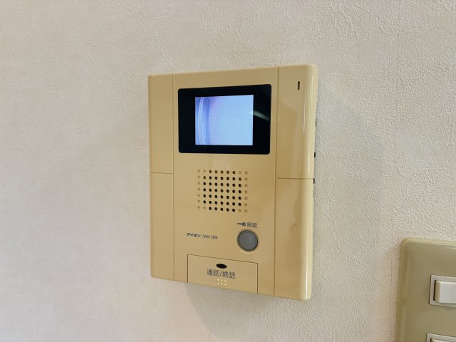 岡田826 102セキュリティ