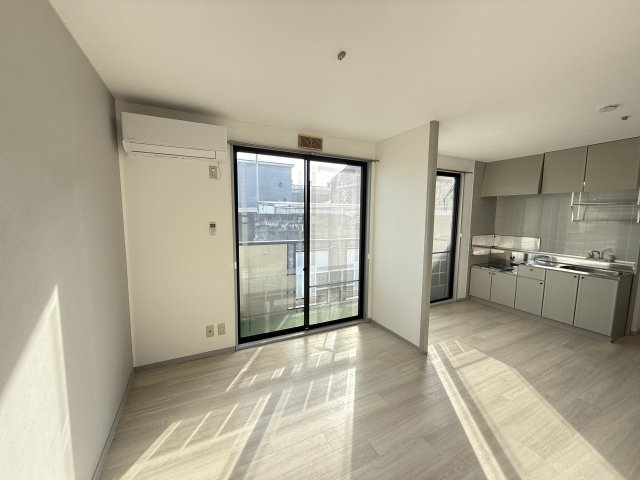 サンビレッジ築捨A 101居間・リビング