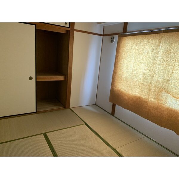 リアナ三塚一番館 405収納