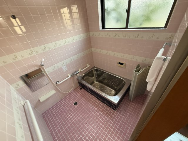 大垣市世安町貸家 1風呂