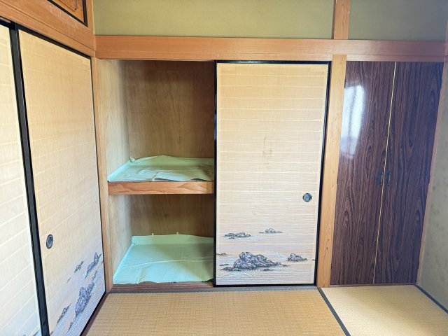 大垣市世安町貸家 1収納