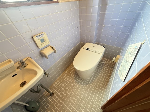 大垣市世安町貸家 1トイレ