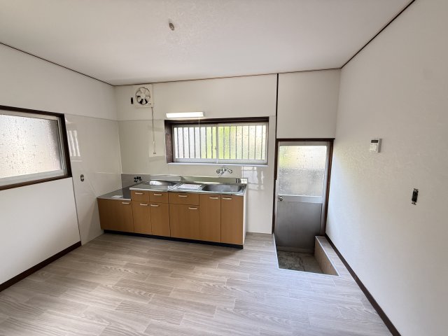 瑞穂市本田貸家 1キッチン
