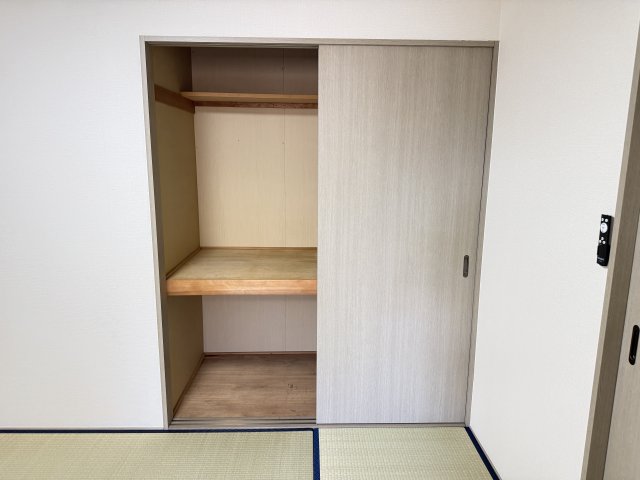 メイプルハウス 205収納