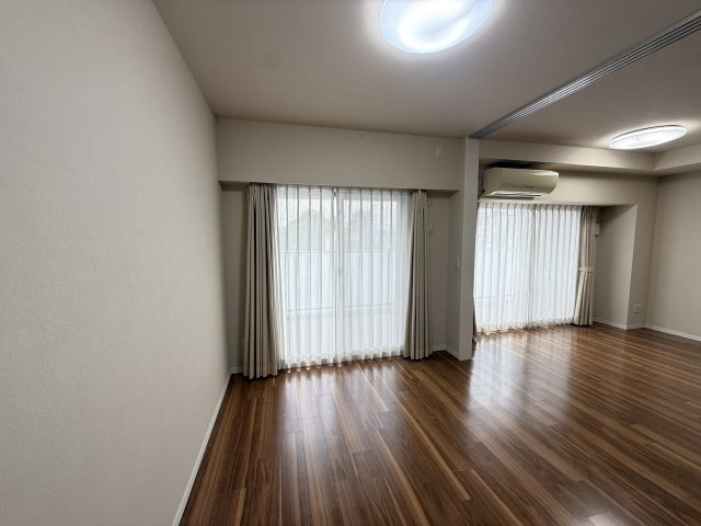 ローレルコート大垣高砂町 402洋室