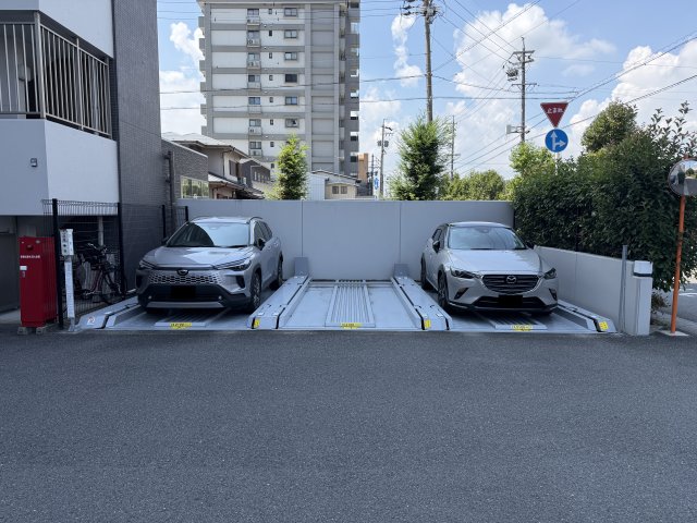 ローレルコート大垣高砂町 402駐車場