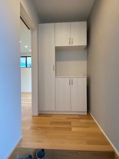 久留麻新築戸建ペット可物件 玄関