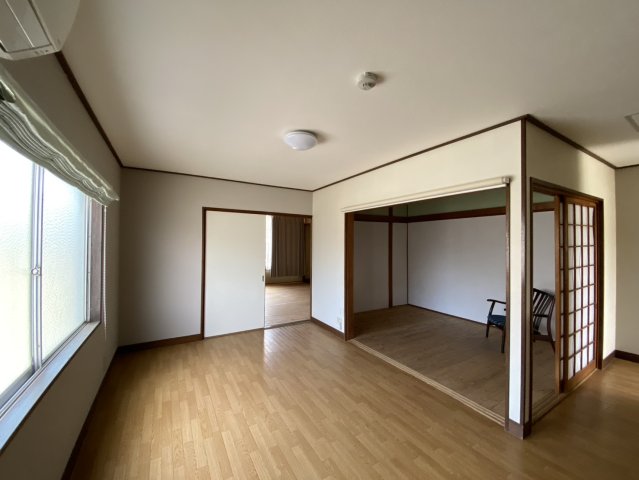 兵庫県洲本市上物部２丁目 201号室居間・リビング