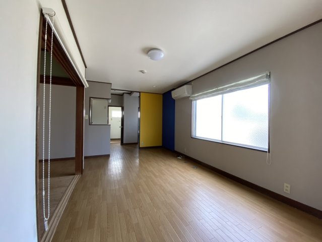 兵庫県洲本市上物部２丁目 201号室居間・リビング