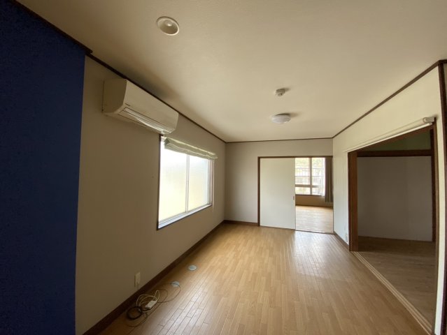 兵庫県洲本市上物部２丁目 201号室居間・リビング