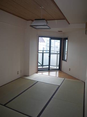 ファミーユグラン河野 303和室