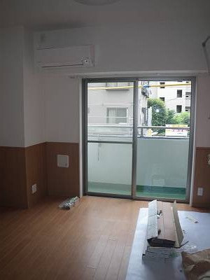 プランタン月島 202居間・リビング