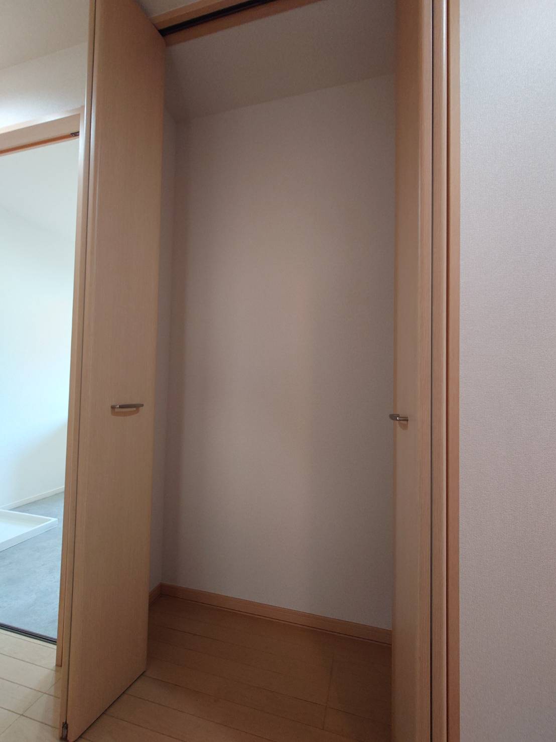 潮見台戸建 1号室収納