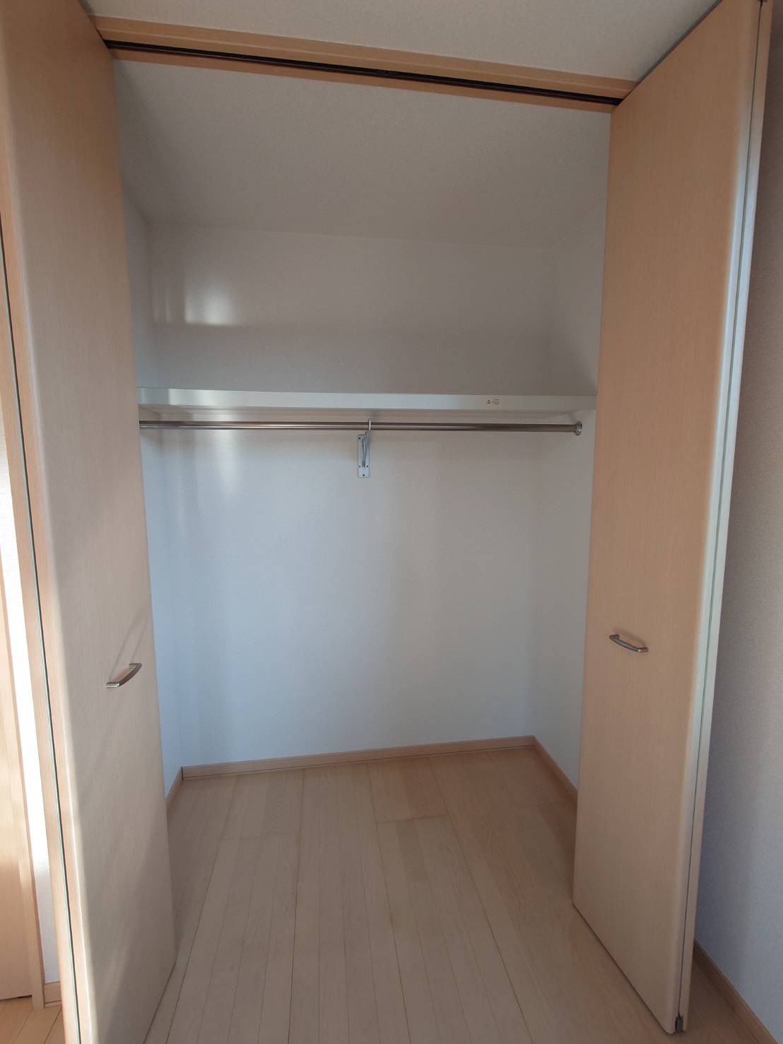 潮見台戸建 1号室収納