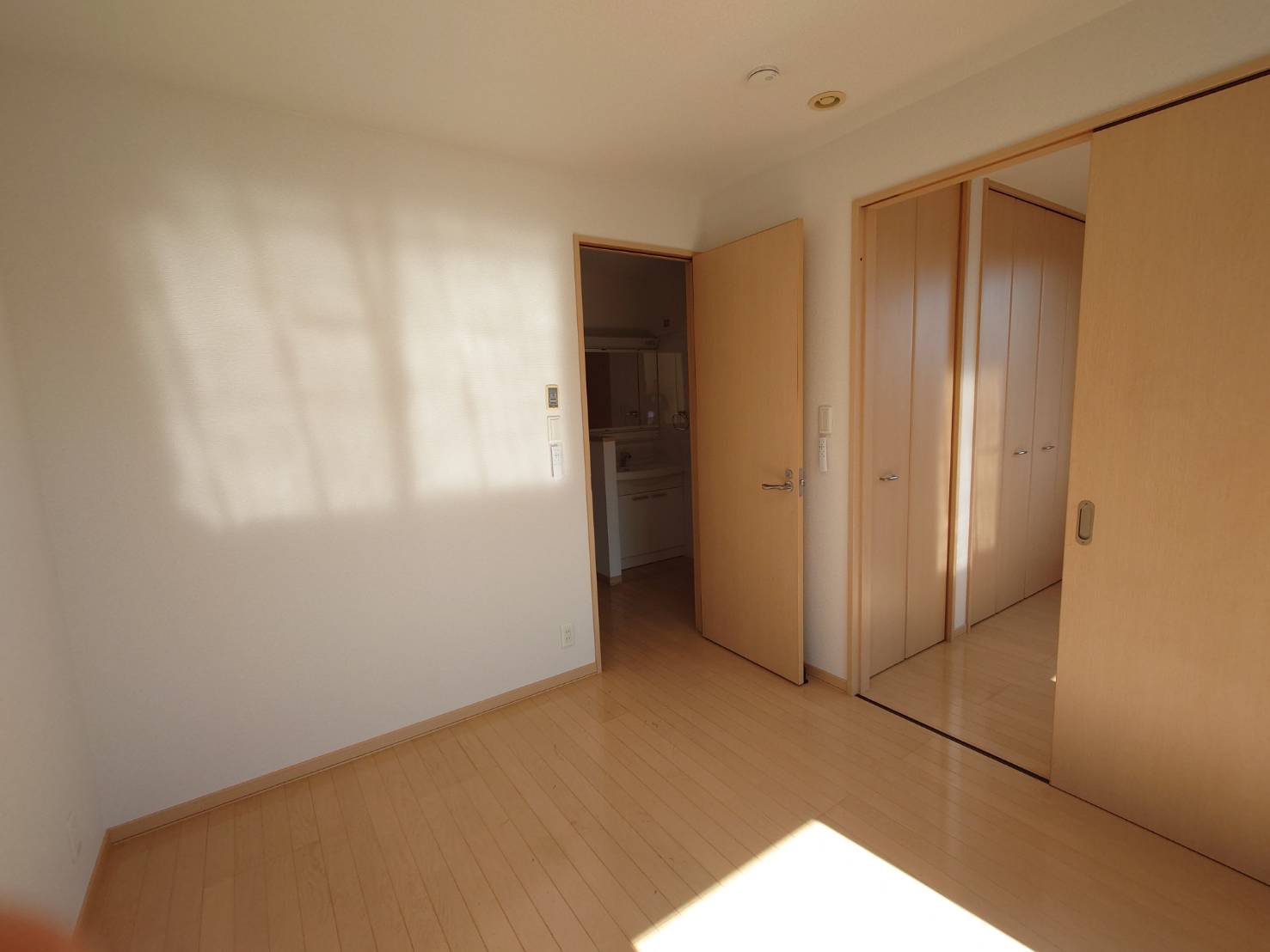 潮見台戸建 1号室洋室