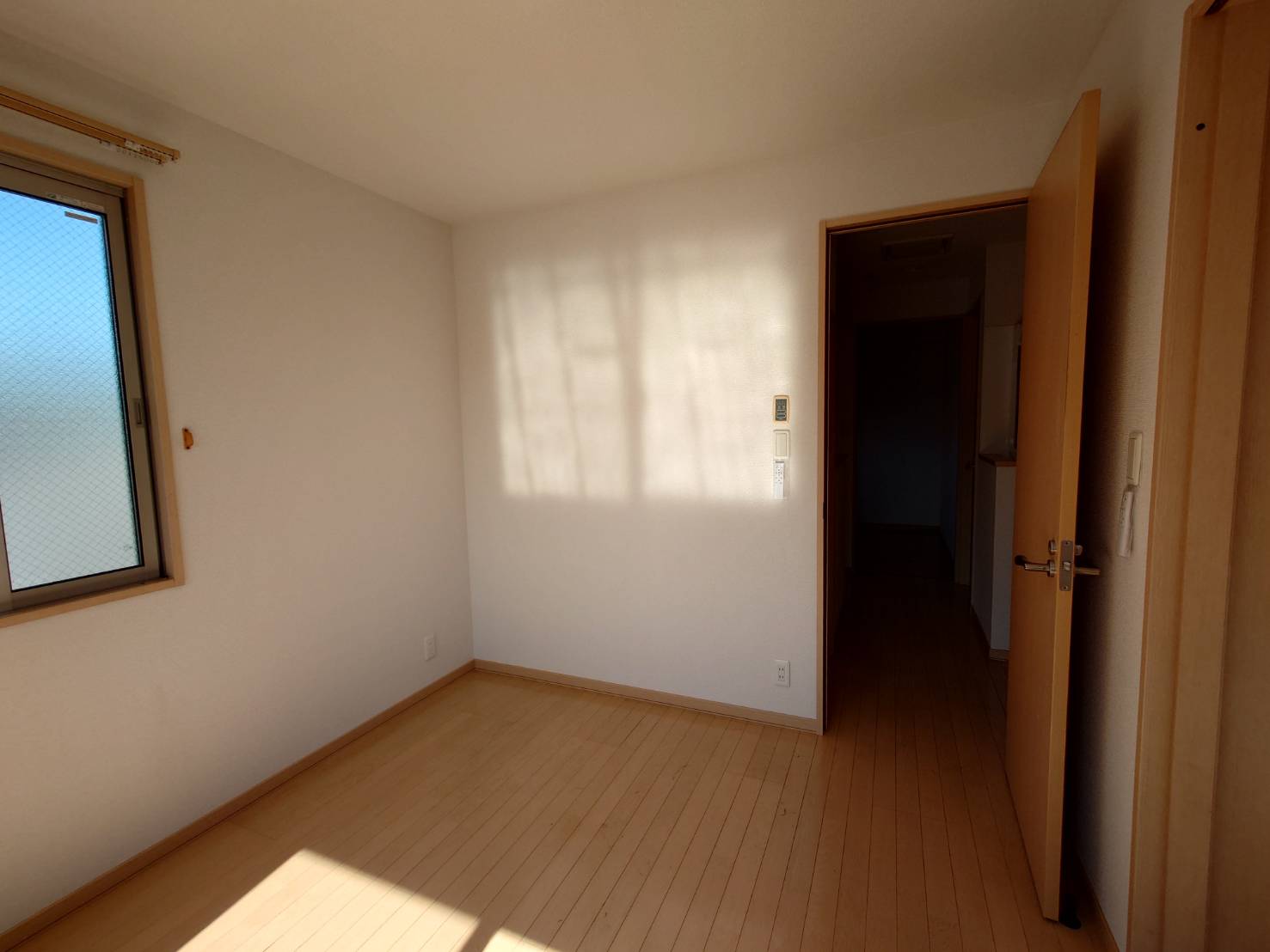 潮見台戸建 1号室洋室