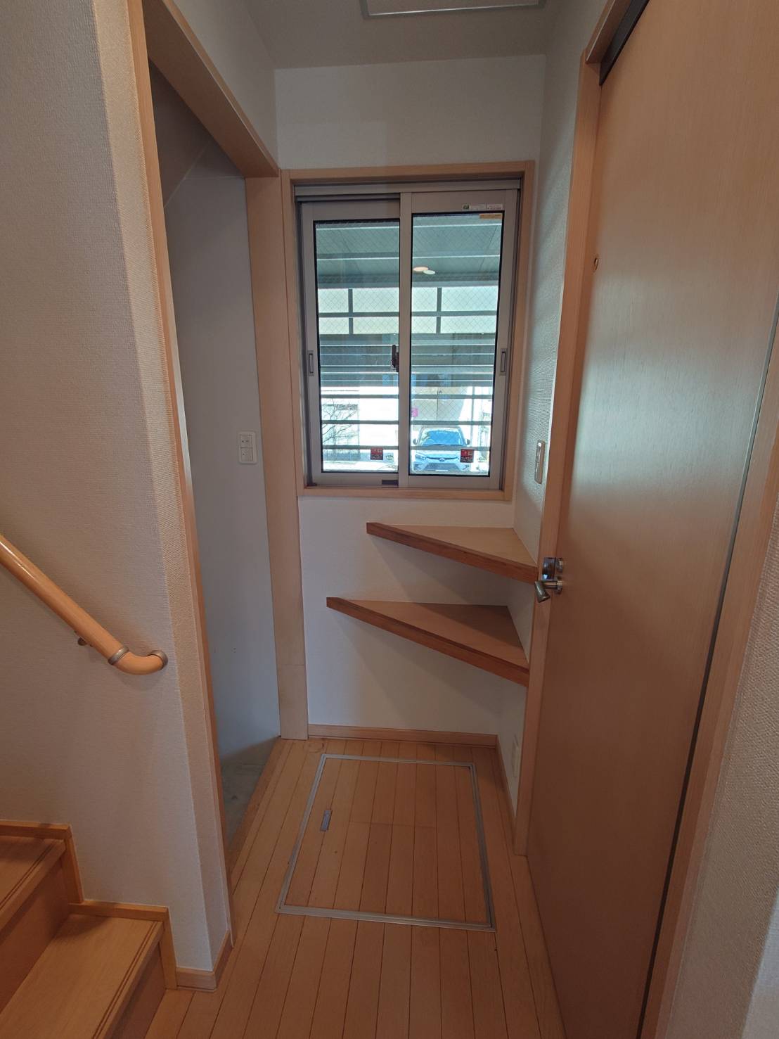 潮見台戸建 1号室ロビー