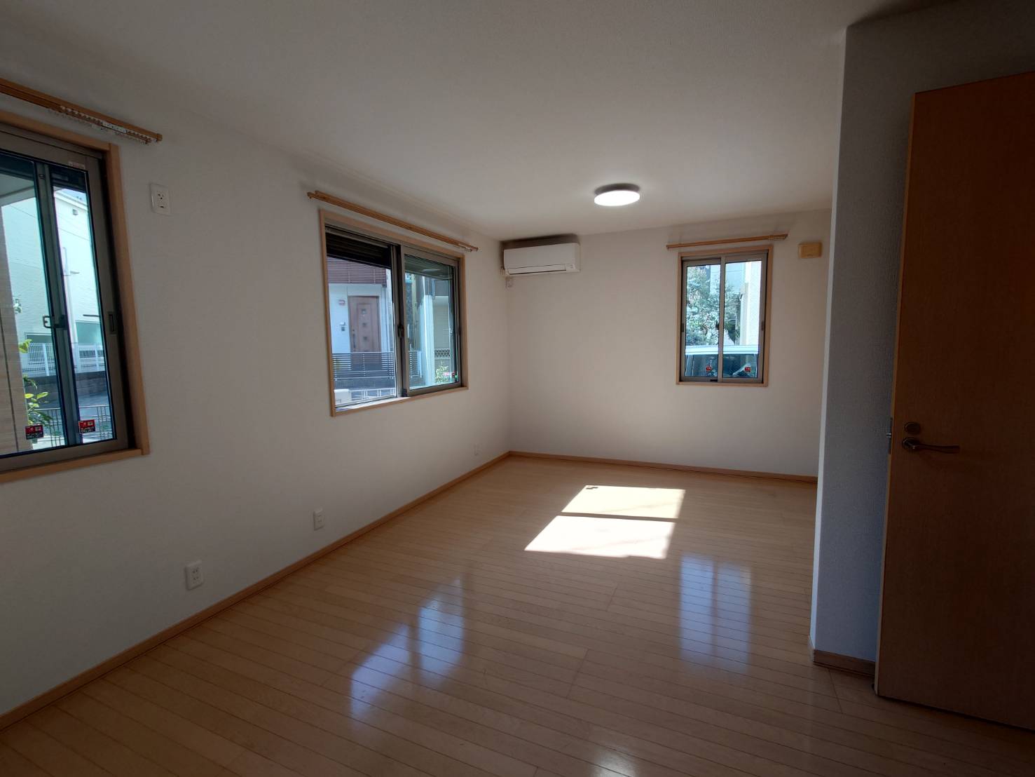 潮見台戸建 1号室洋室