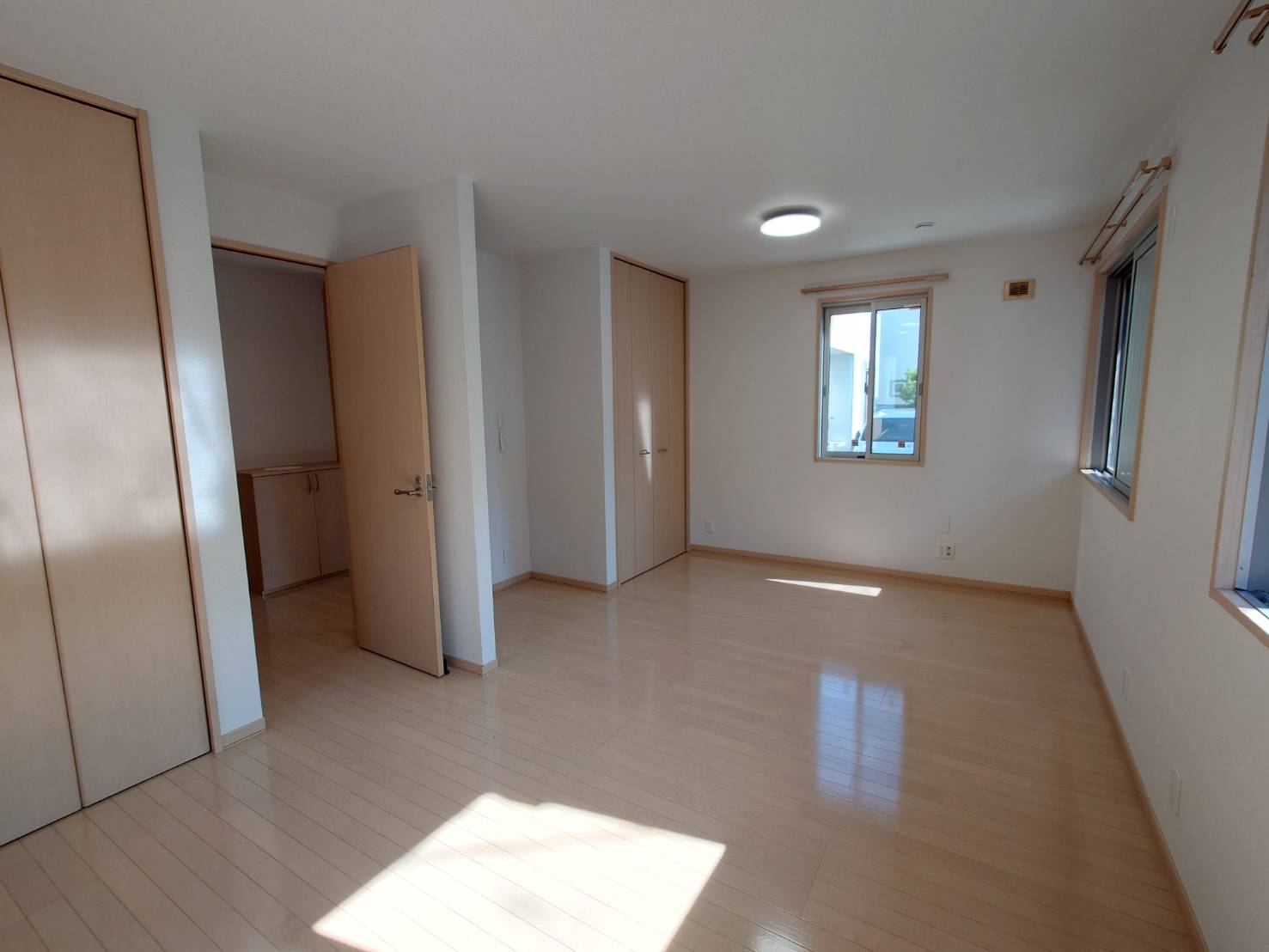 潮見台戸建 1号室洋室