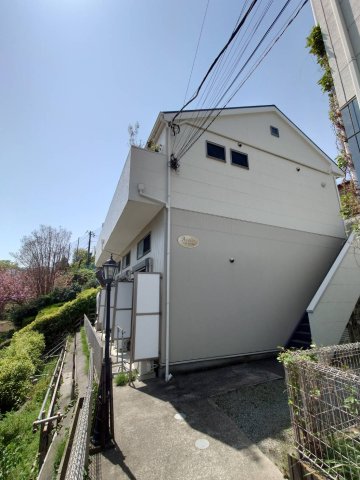アザレ生麦A棟 205外観