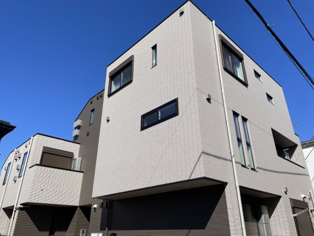 アルテミシア 2階外観