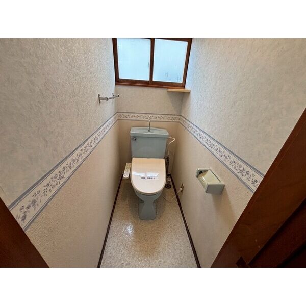 手稲区稲穂4-7　戸建トイレ