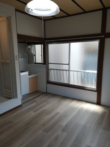 東京都大田区東蒲田１丁目 2階洋室